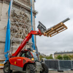 Loxam sur le montage de l’œuvre de Christo « L’ Arc de Triomphe – Wrapped »